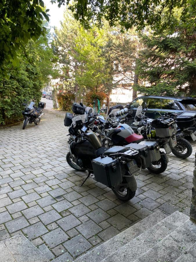 DIM'S Hotel Korce Exterior foto