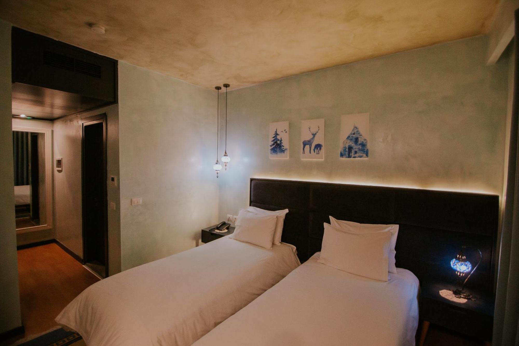 DIM'S Hotel Korce Exterior foto